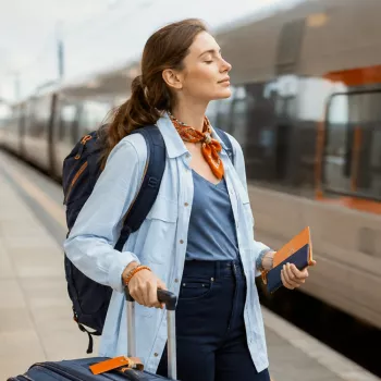 Solo Travel Safety: Plan, Protect Your Phone, Checklist